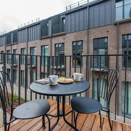 New Apartment W-Balcony, Self Check-In At The Renesanso Complex I Cohost
