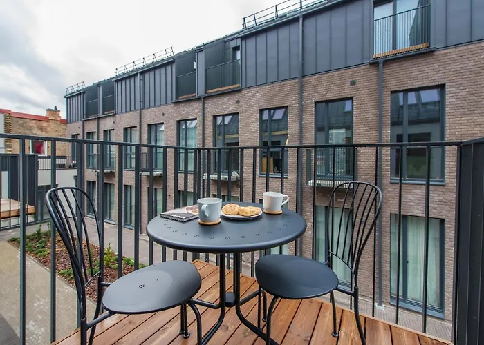 Cohost I New W-balcony, Self Check-in At The Renesanso Complex